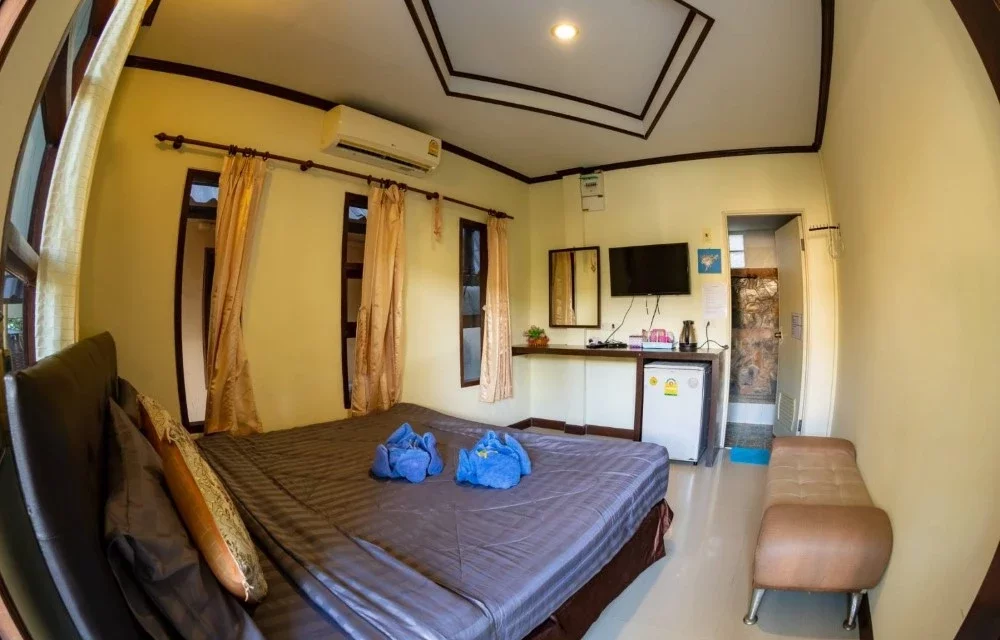  Superior Double Room in Koh Samet at Tom Pizza Resort